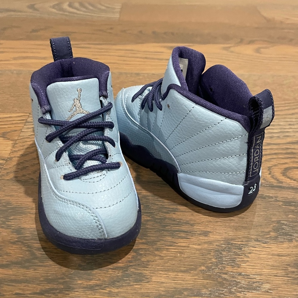 Jordan 12 Toddler size 7 excellent condition